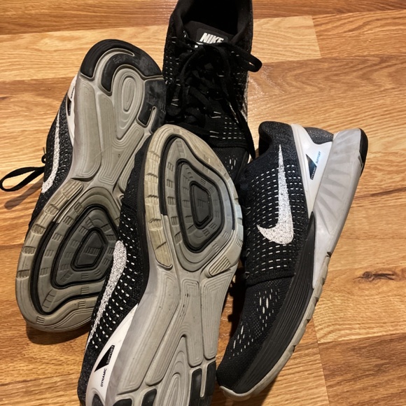 Women 8 Two Pairs Nike Lunaglide 7 Athletic Shoes Sneakers- Both are identical p - Picture 2 of 4